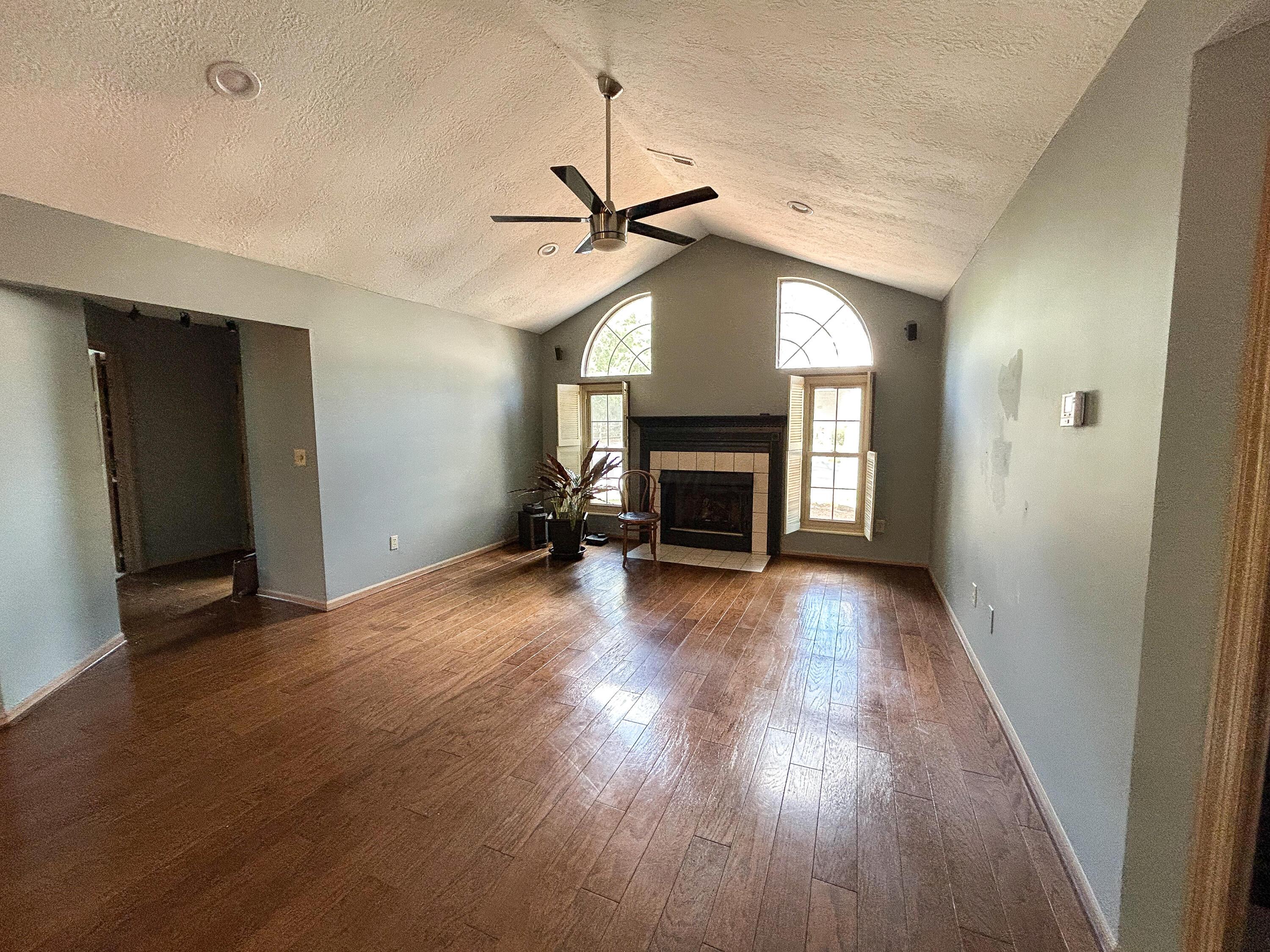 424 Hidden Ravines Drive Powell, OH 43065 - Photo 20 of 26 Living Room