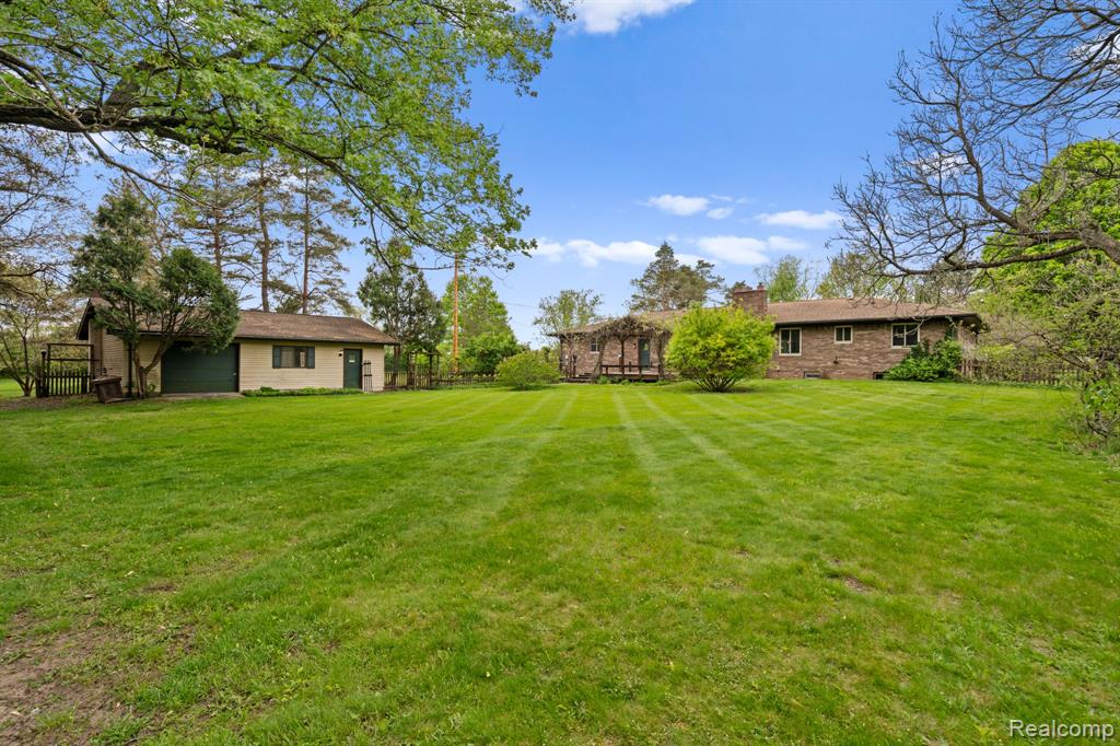 7540 Dexter-Pinckney Road Dexter, MI 48130 - Photo 17 of 53