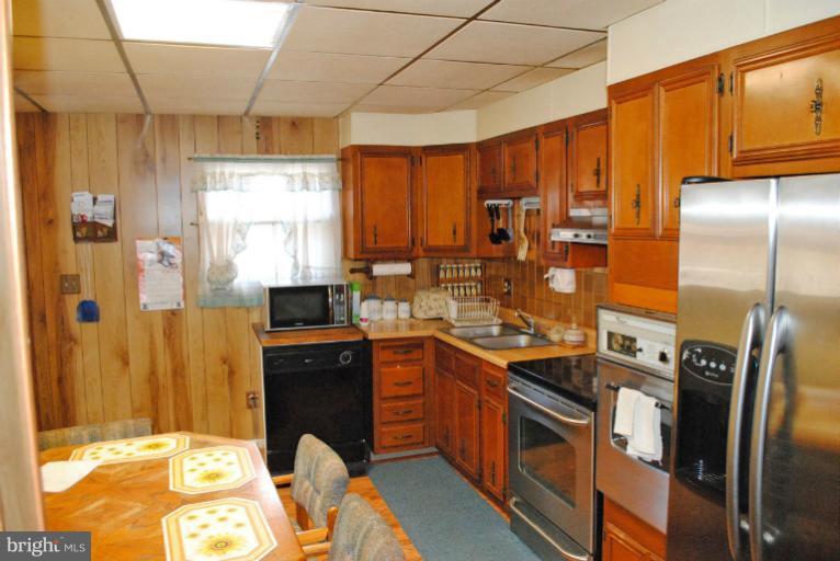 8029 Shore Road Sparrows Point, MD 21219 - Photo 11 of 17 Kitchen