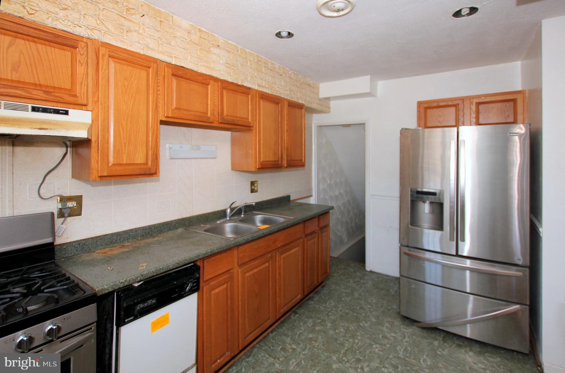 6145 Marlora Road Baltimore, MD 21239 - Photo 11 of 20 Kitchen