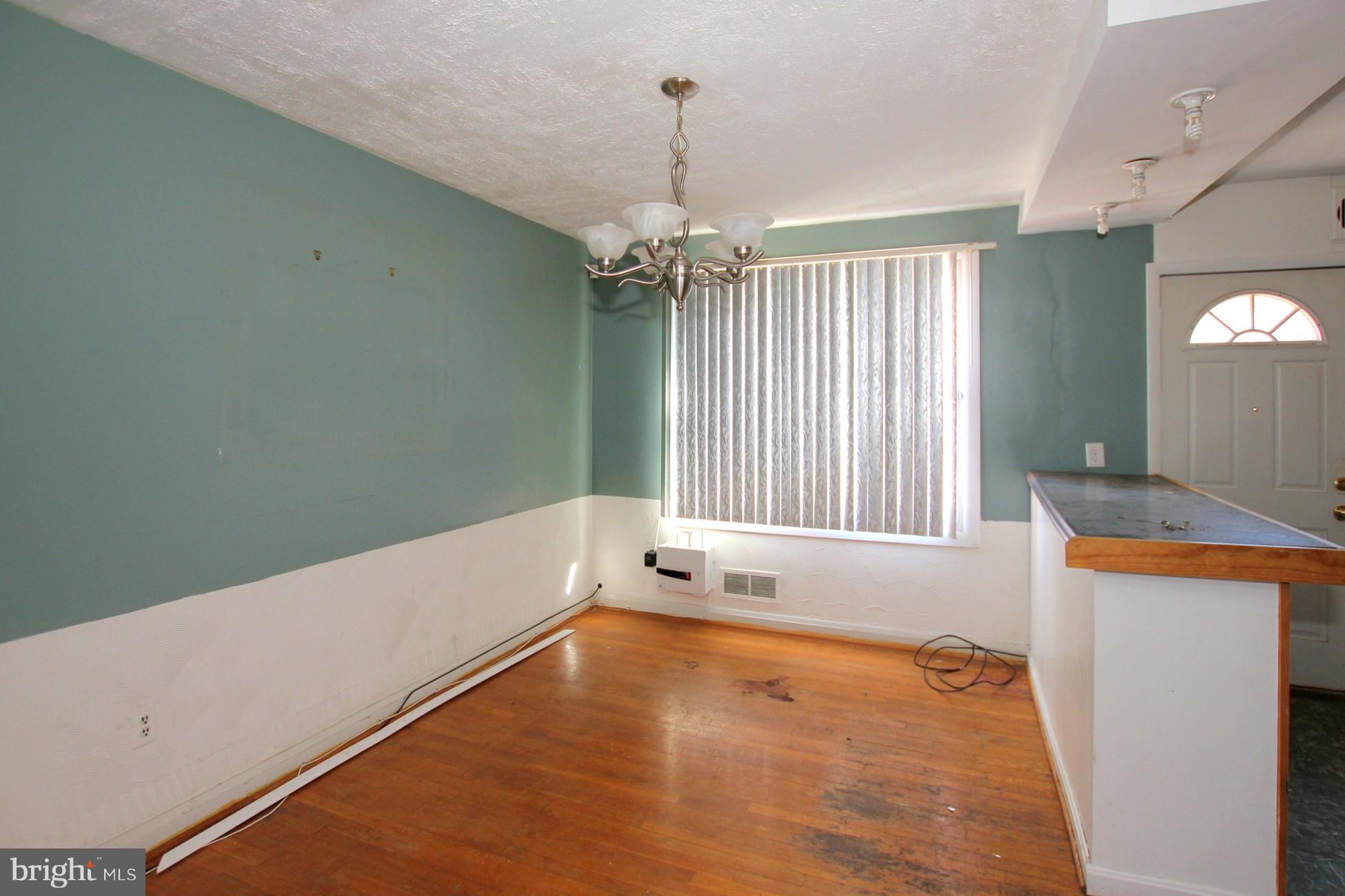 6145 Marlora Road Baltimore, MD 21239 - Photo 6 of 20 Dining area