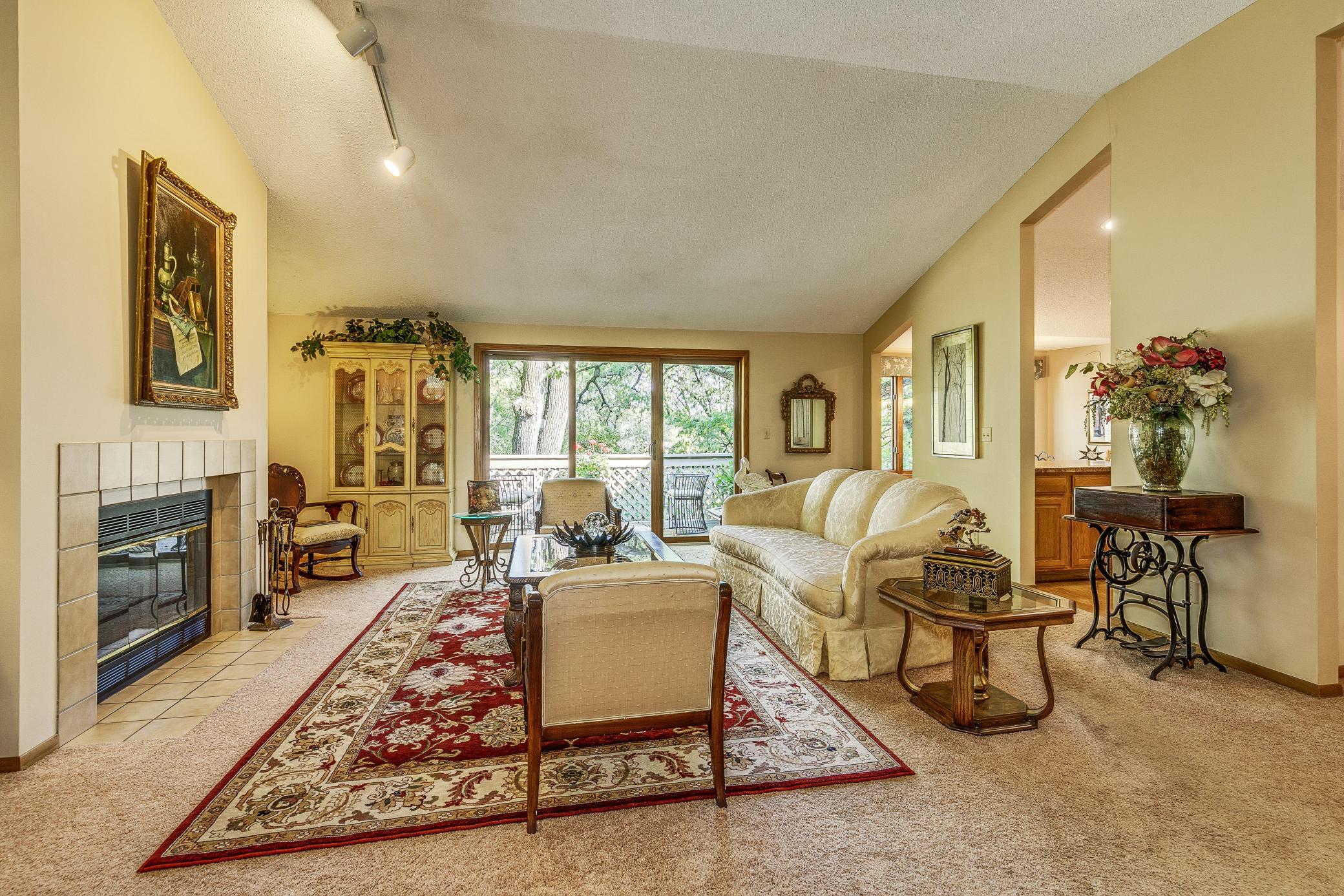 6831 Stonewood Court Eden Prairie, MN 55346 - Photo 8 of 48