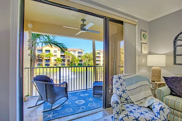 $2,900 | 400 Uno Lago Drive, Unit 204, Juno Beach, FL 33408