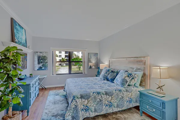 $2,900 | 400 Uno Lago Drive, Unit 204, Juno Beach, FL 33408