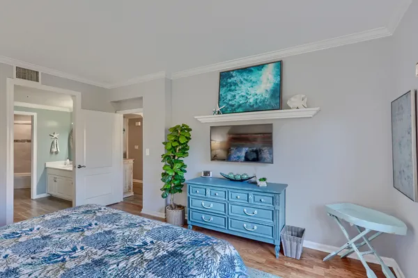 $2,900 | 400 Uno Lago Drive, Unit 204, Juno Beach, FL 33408