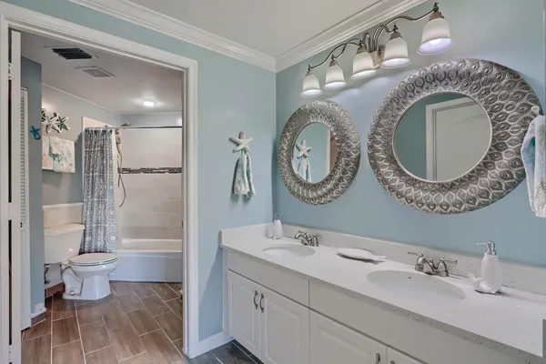 $2,900 | 400 Uno Lago Drive, Unit 204, Juno Beach, FL 33408