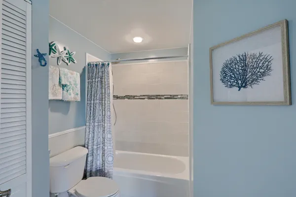 $2,900 | 400 Uno Lago Drive, Unit 204, Juno Beach, FL 33408