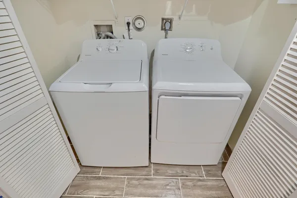 $2,900 | 400 Uno Lago Drive, Unit 204, Juno Beach, FL 33408