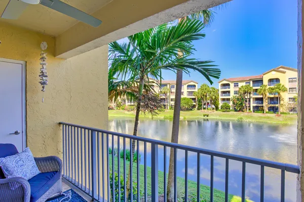 $2,900 | 400 Uno Lago Drive, Unit 204, Juno Beach, FL 33408