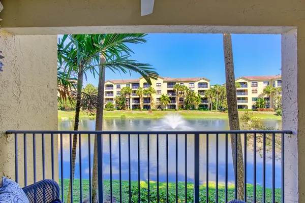 $2,900 | 400 Uno Lago Drive, Unit 204, Juno Beach, FL 33408
