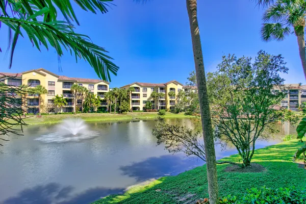 $2,900 | 400 Uno Lago Drive, Unit 204, Juno Beach, FL 33408