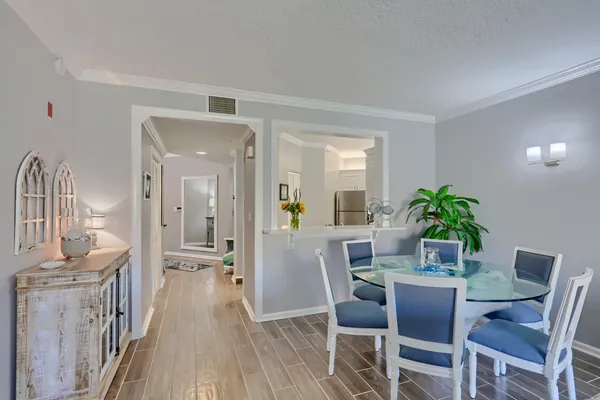 $2,900 | 400 Uno Lago Drive, Unit 204, Juno Beach, FL 33408