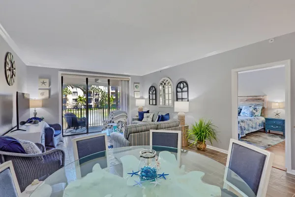 $2,900 | 400 Uno Lago Drive, Unit 204, Juno Beach, FL 33408