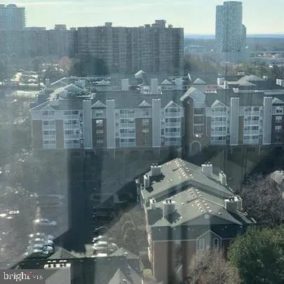 $3,950 | 8220 Crestwood Heights Drive, Unit 1505, McLean, VA 22102