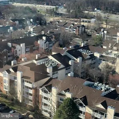 $3,950 | 8220 Crestwood Heights Drive, Unit 1505, McLean, VA 22102