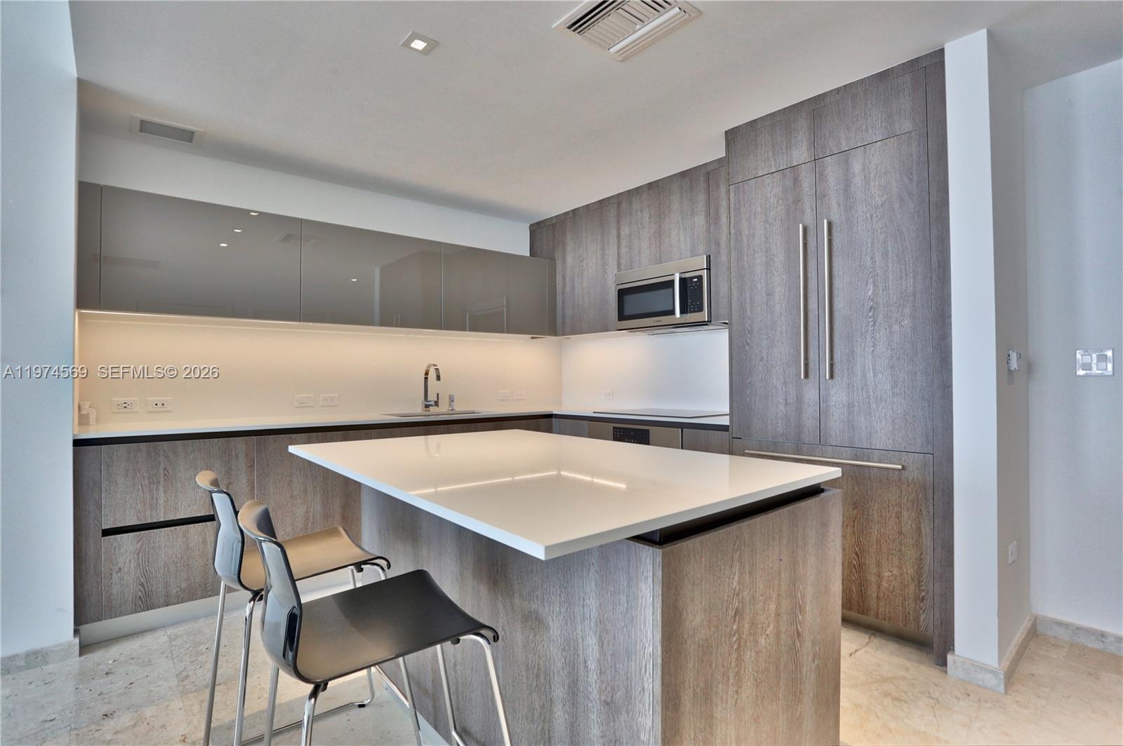 88 Southwest 7th Street, Unit 3805 Miami, FL 33130 - Photo 3 of 15