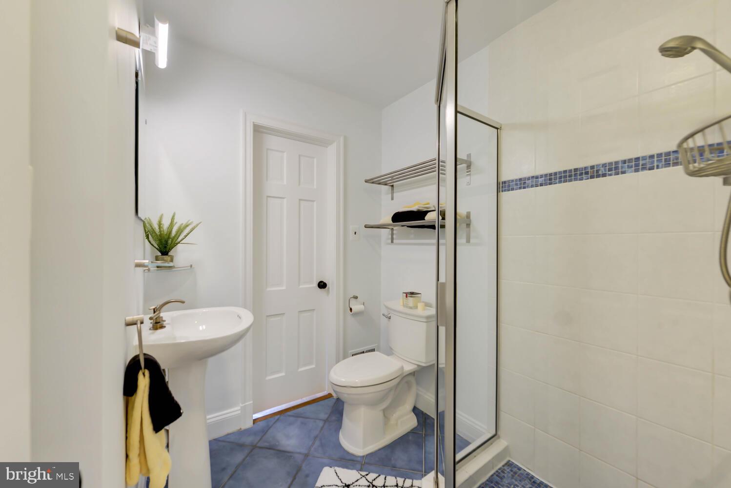 5204 Andover Road Chevy Chase, MD 20815 - Photo 22 of 49