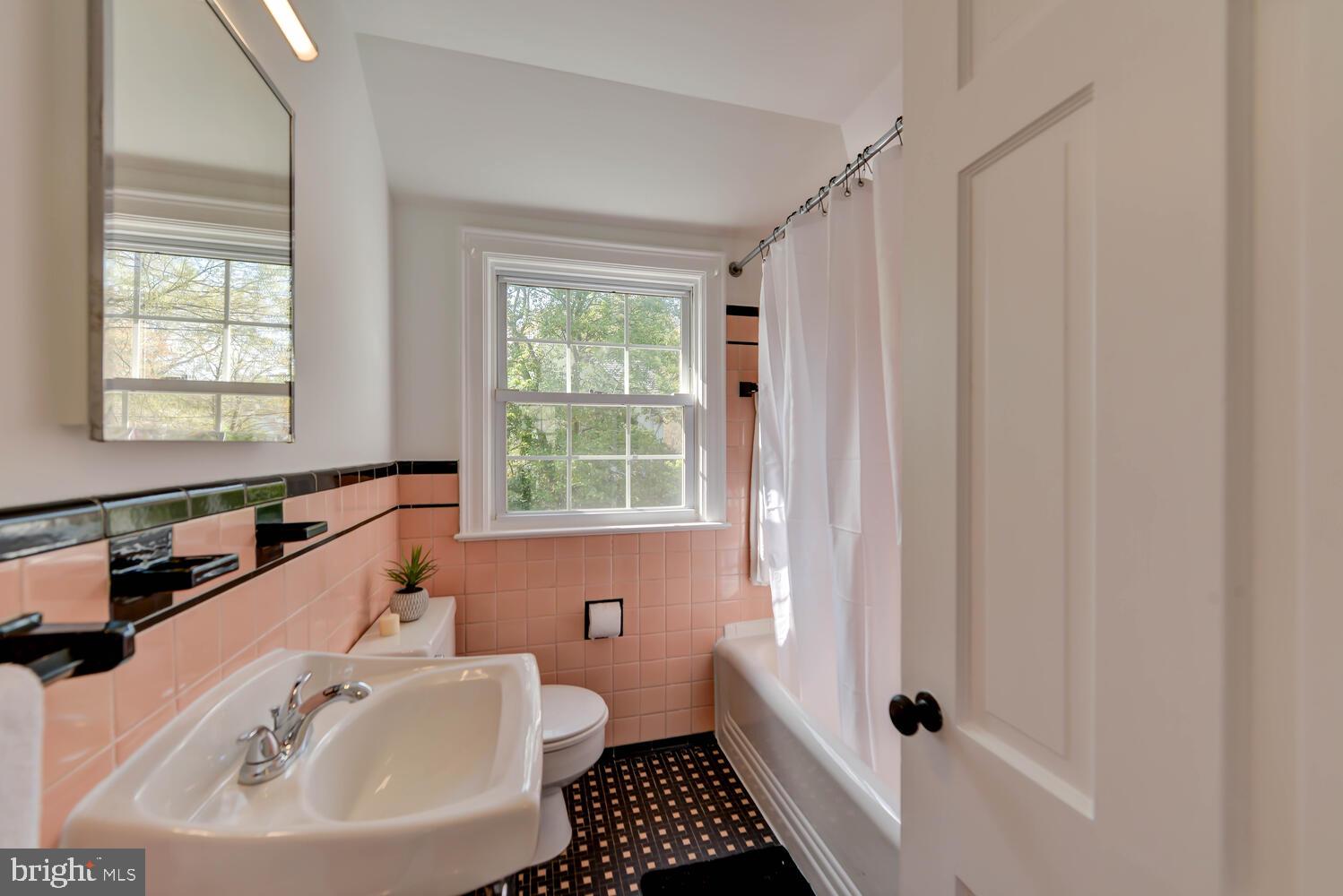 5204 Andover Road Chevy Chase, MD 20815 - Photo 32 of 49