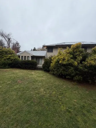 $689,000 | 316 Walnut Plain Road, Rochester, MA 02770