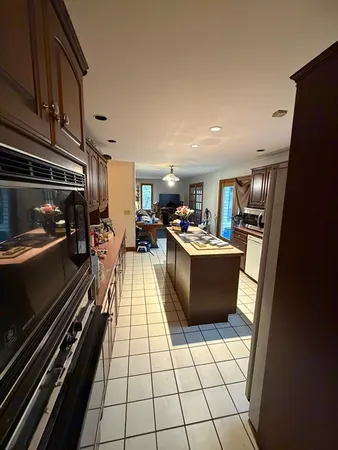 $689,000 | 316 Walnut Plain Road, Rochester, MA 02770