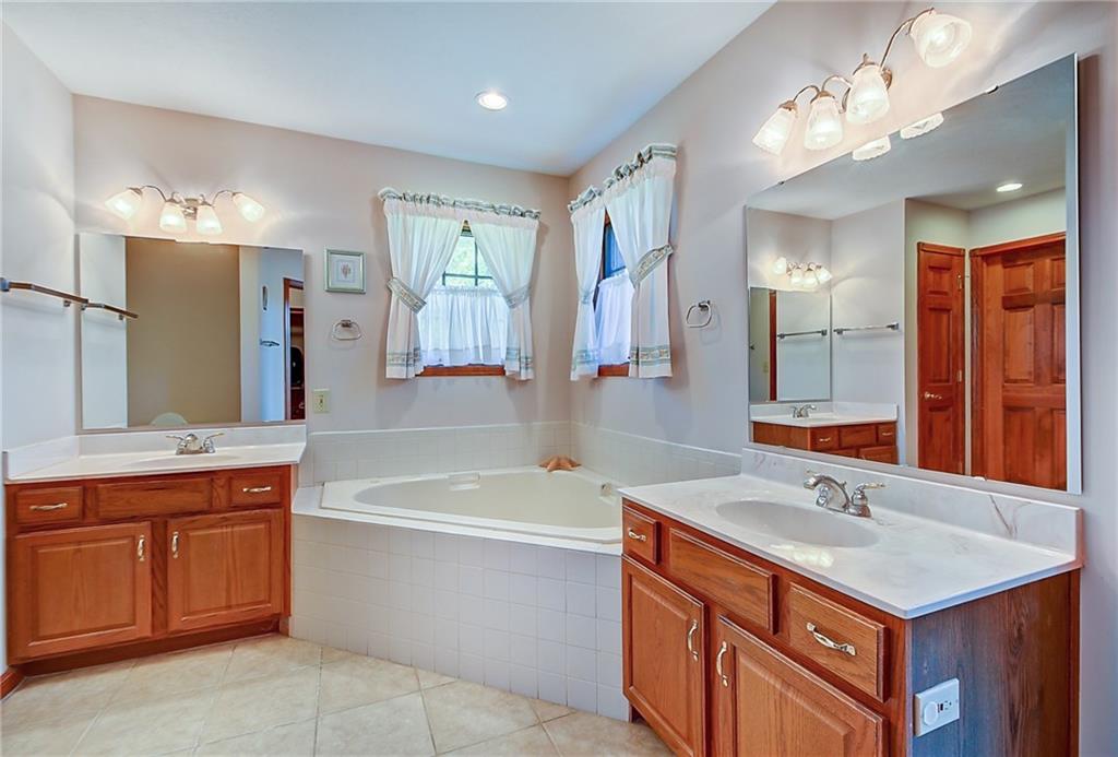 9860 South McGregor Road Indianapolis, IN 46259 - Photo 16 of 24 Gallery Image 16