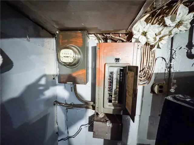 $74,900 | 706 Smith Street, Rochester, NY 14606