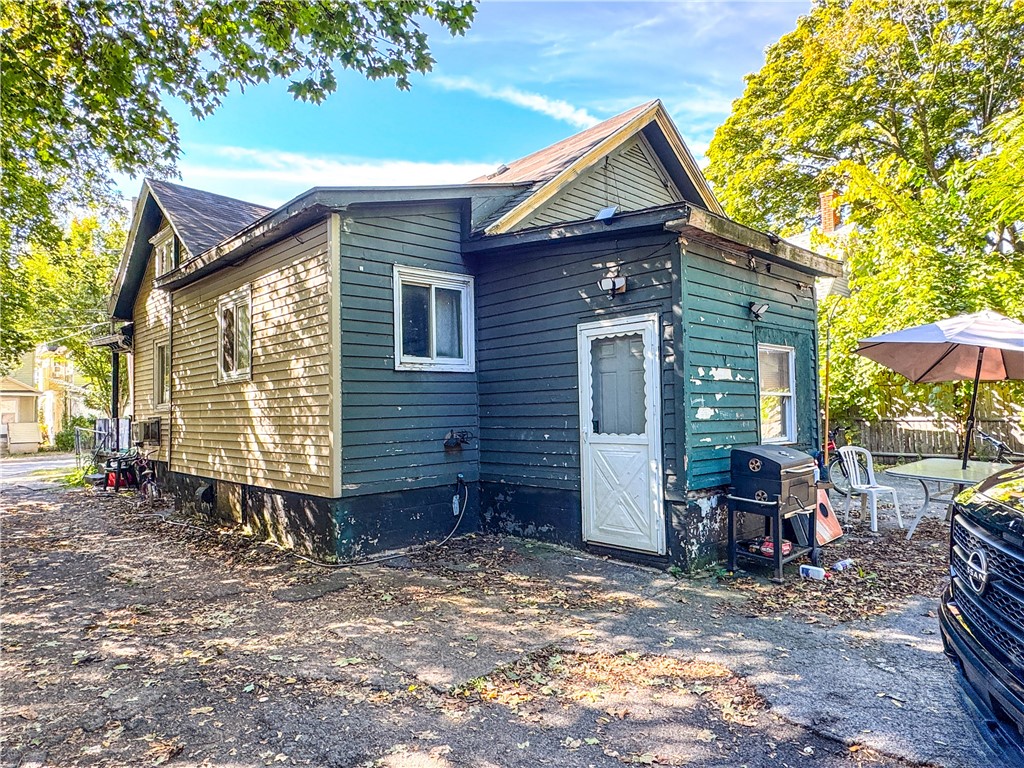 706 Smith Street Rochester, NY 14606 - Photo 12 of 13