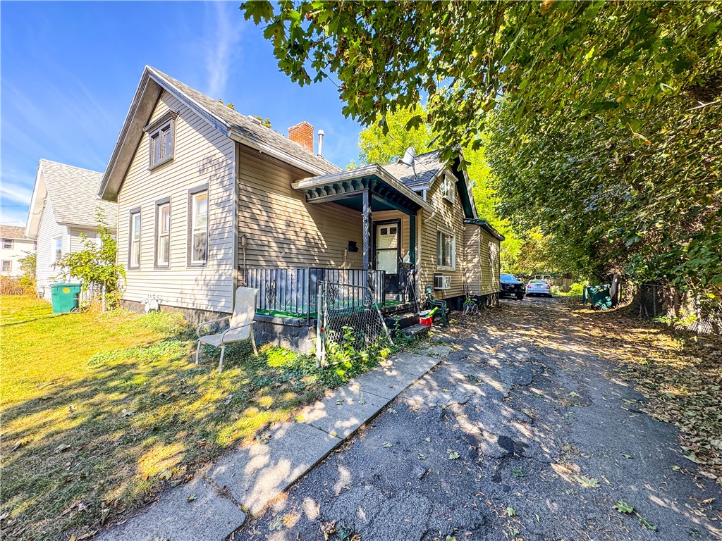 706 Smith Street Rochester, NY 14606 - Photo 2 of 13