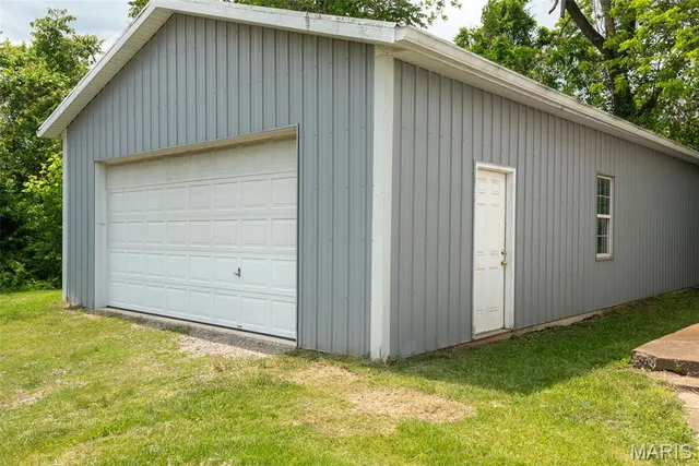 $100,000 | 504 South Morrison Avenue, Collinsville, IL 62234