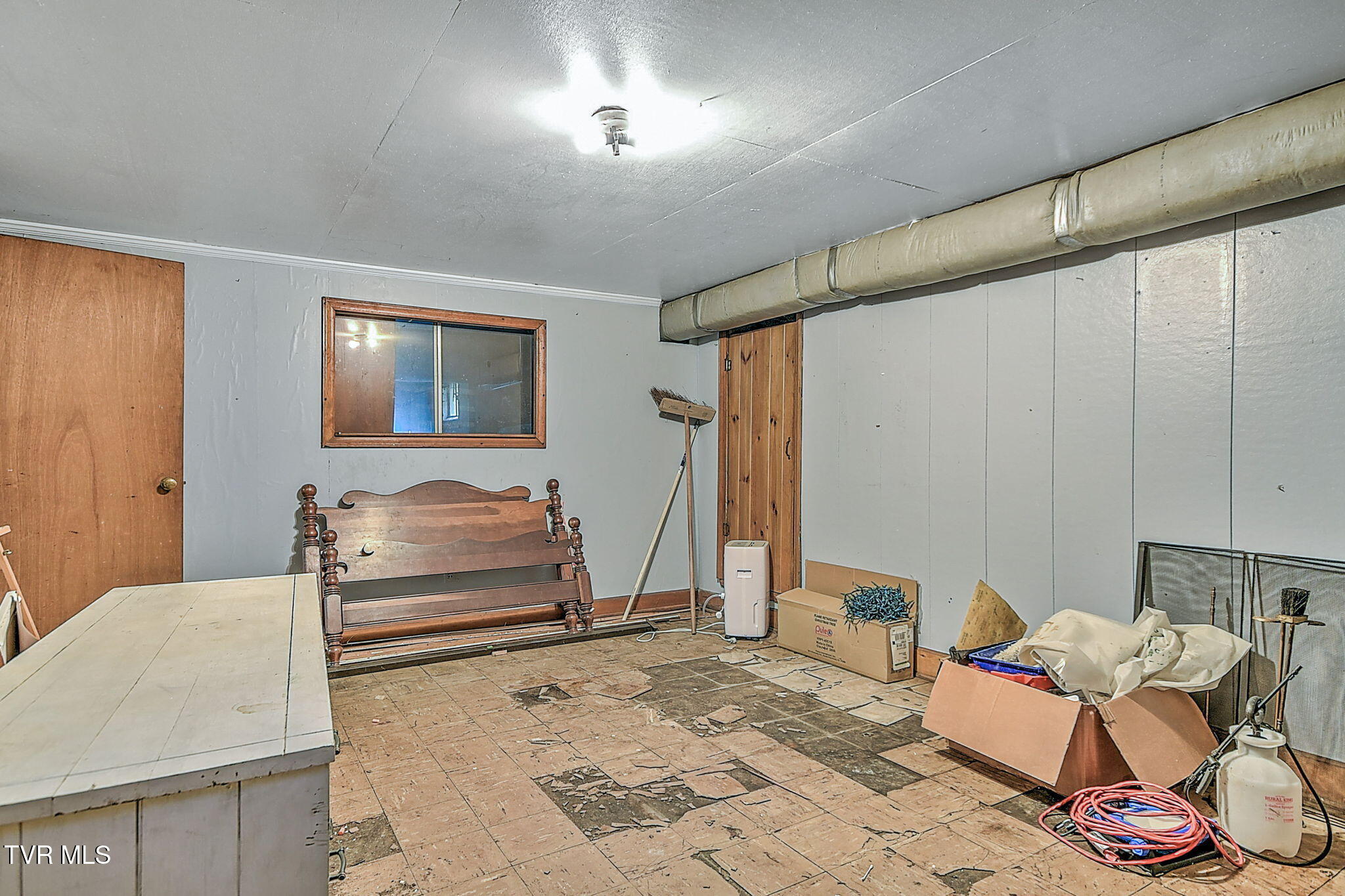 400 Randolph Street Bristol, VA 24201 - Photo 22 of 34 23-web-or-mls-400 Randolph DB-24