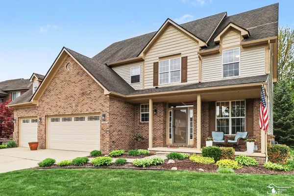 $485,000 | 23728 West Creek Drive, New Boston, MI 48164