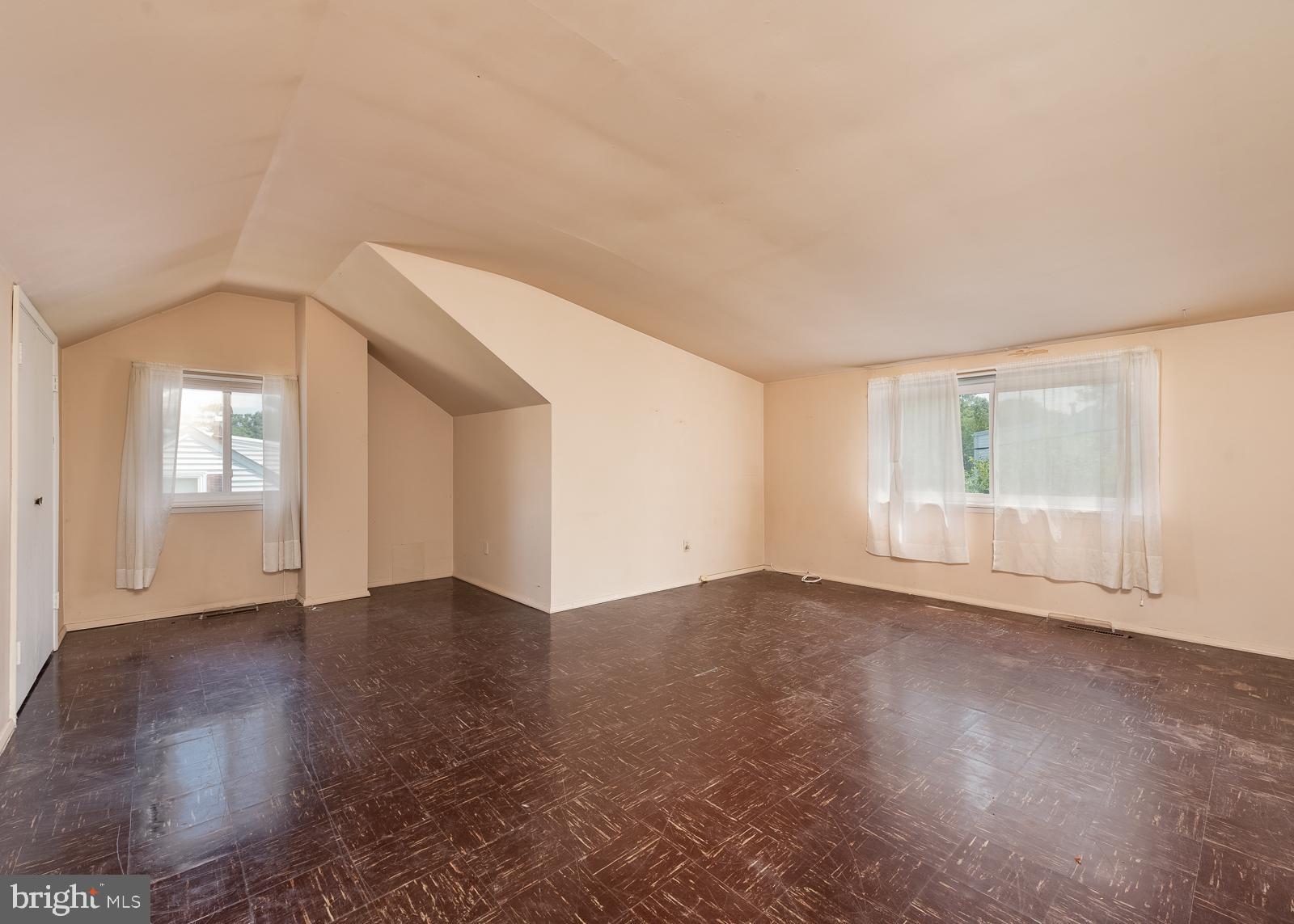 1907 Greengage Road Baltimore, MD 21244 - Photo 16 of 27 Upper level 3rd bedroom