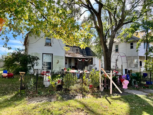 $24,900 | 843 East Seminary Avenue, Hoopeston, IL 60942