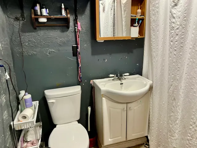 $24,900 | 843 East Seminary Avenue, Hoopeston, IL 60942