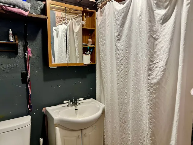 $24,900 | 843 East Seminary Avenue, Hoopeston, IL 60942