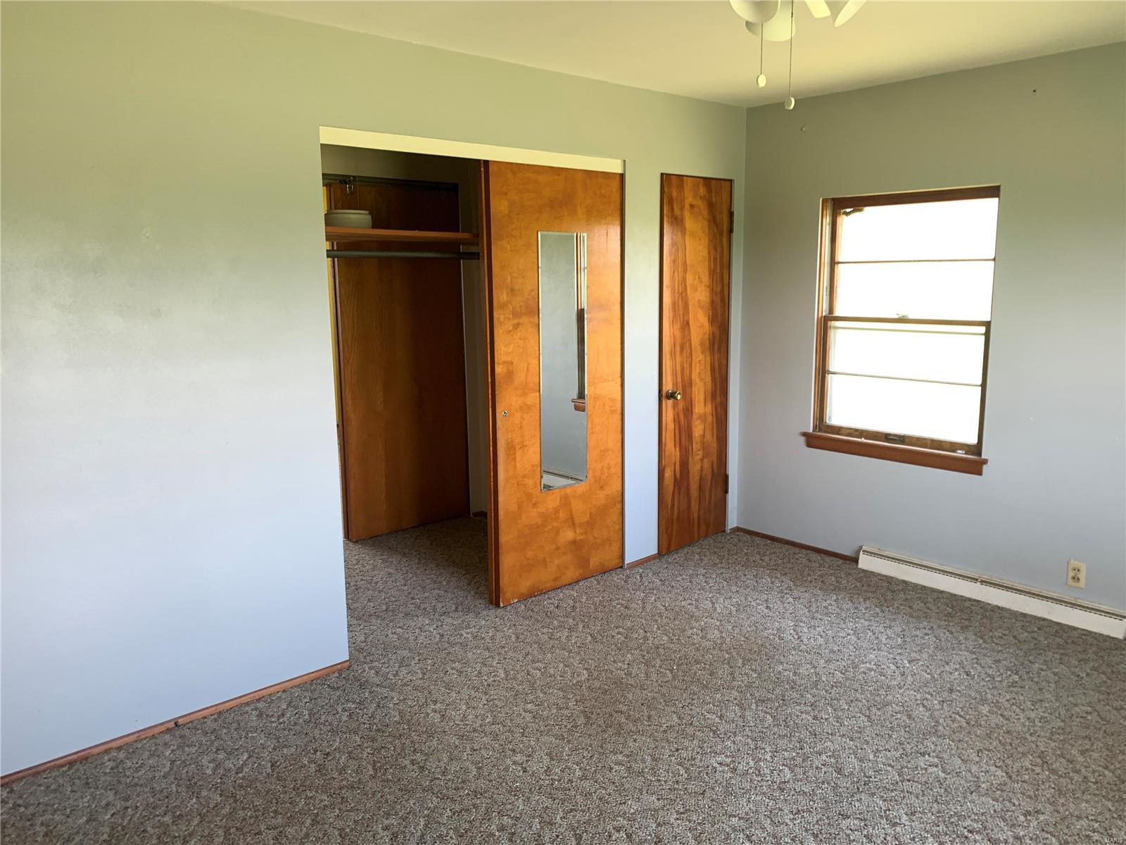 20742 Staunton Road Staunton, IL 62088 - Photo 9 of 23