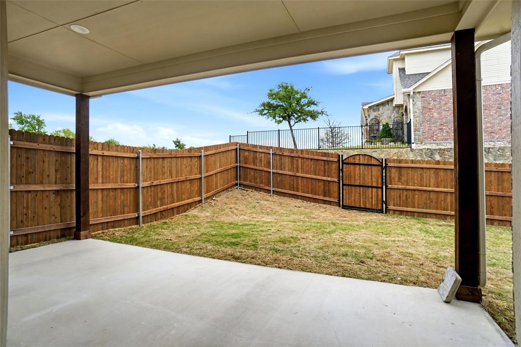 201 Legacy Boulevard Weatherford, TX 76085 - Photo 24 of 25 a view of a terrace