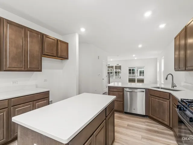 $2,900 | 14946 South Dyer Lane, Plainfield, IL 60544