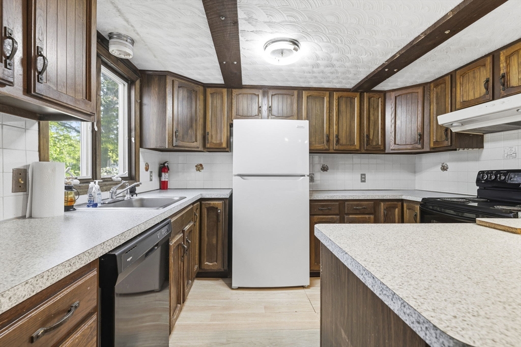 15 Anthony Road Yarmouth, MA 02673 - Photo 12 of 27