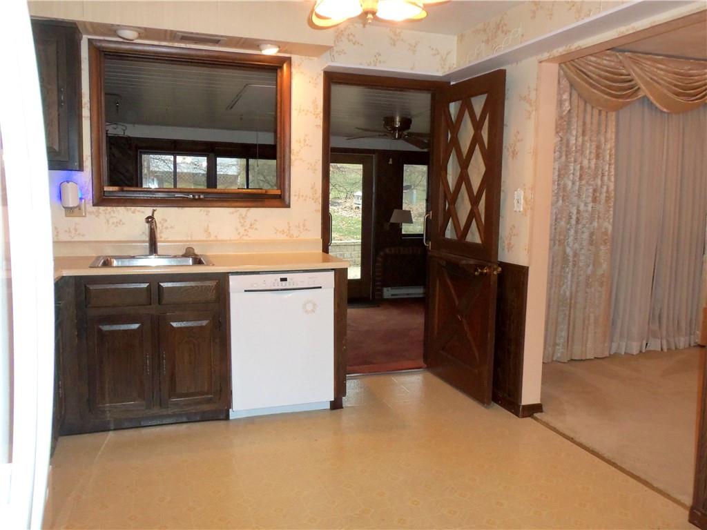 145 Wren Way Washington, PA 15301 - Photo 8 of 37