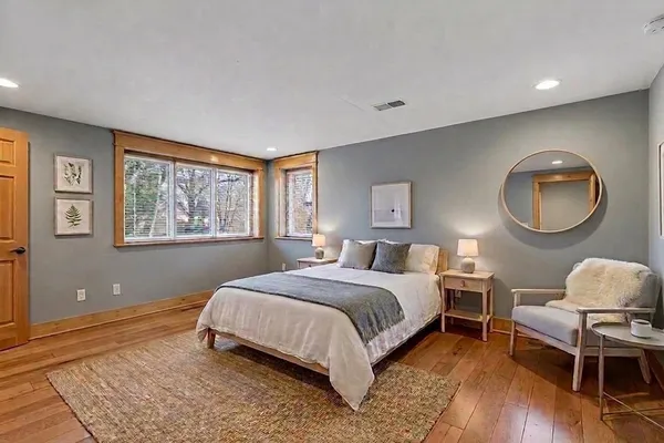 $599,000 | 609 Waterman Circle, Edina, MN 55343