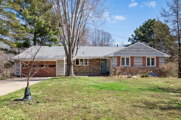 $599,000 | 609 Waterman Circle, Edina, MN 55343