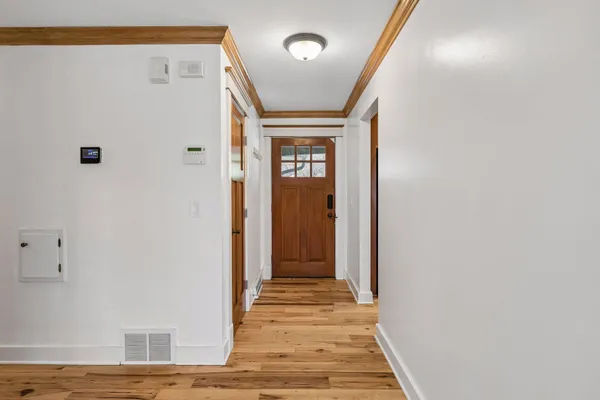 $599,000 | 609 Waterman Circle, Edina, MN 55343