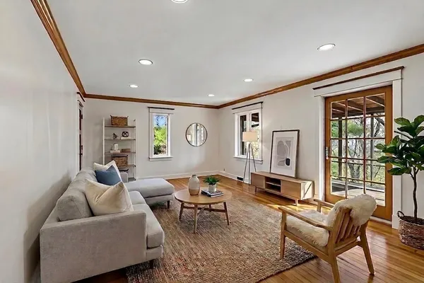 $599,000 | 609 Waterman Circle, Edina, MN 55343