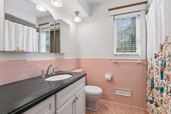 $599,000 | 609 Waterman Circle, Edina, MN 55343