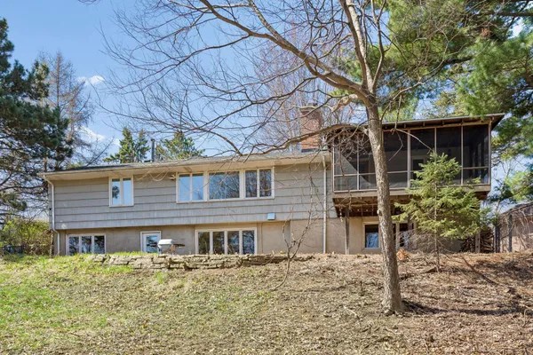 $599,000 | 609 Waterman Circle, Edina, MN 55343