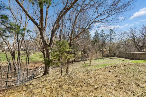 $599,000 | 609 Waterman Circle, Edina, MN 55343