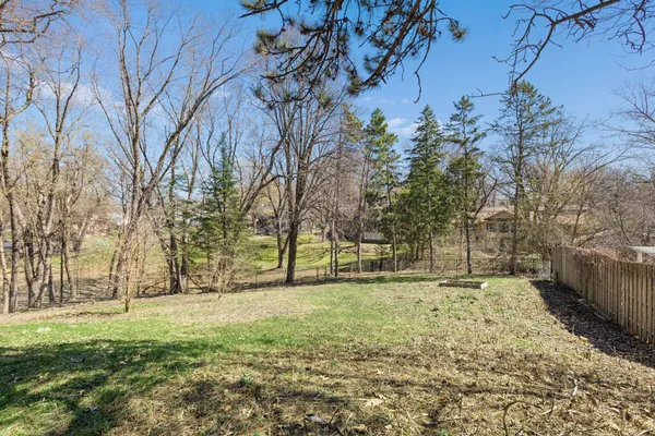 $599,000 | 609 Waterman Circle, Edina, MN 55343