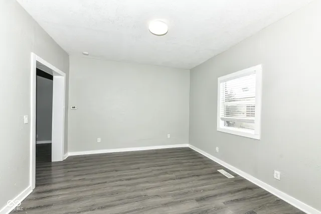 $210,000 | 2336 North B Street, Elwood, IN 46036