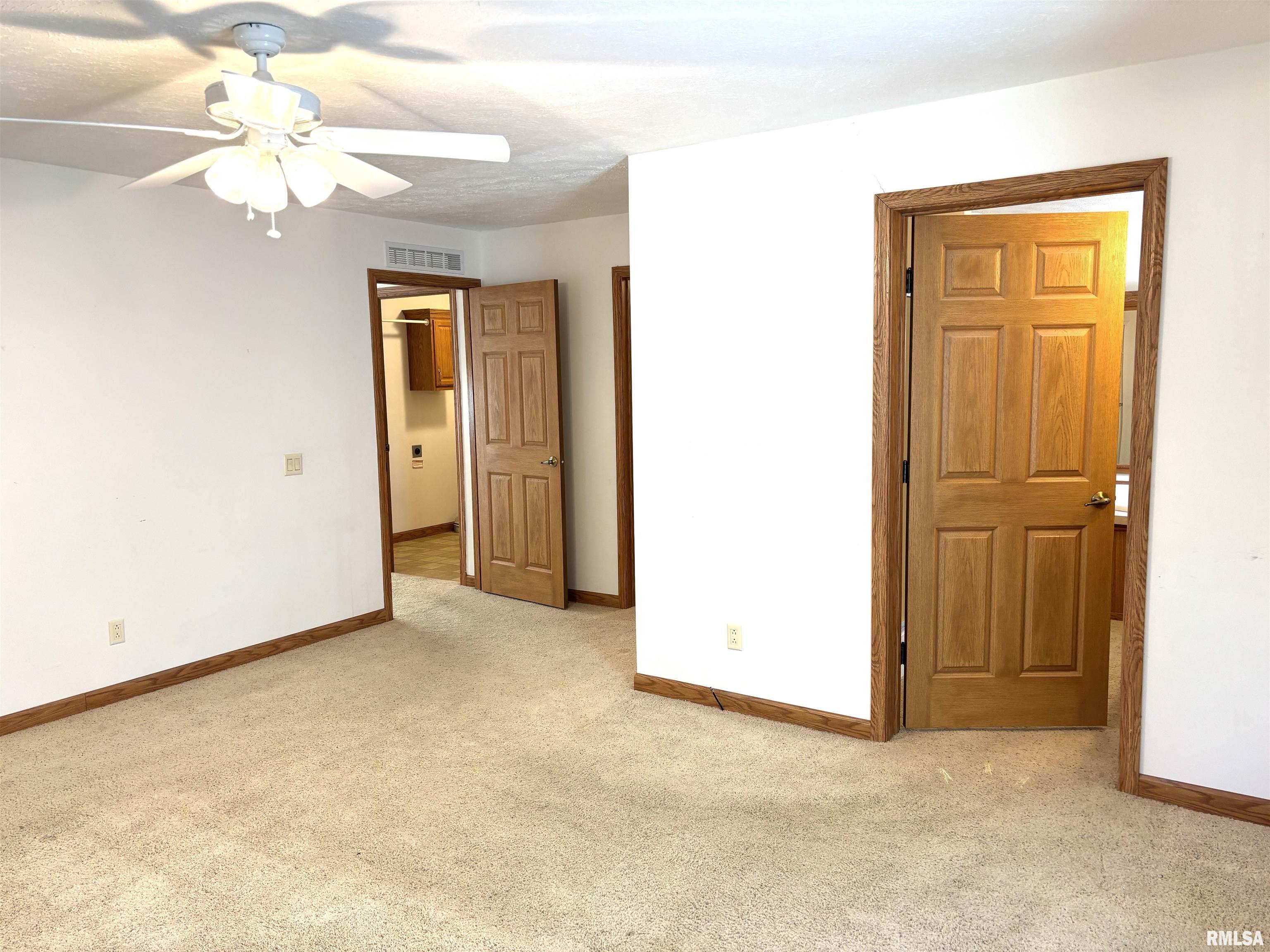 2800 Vía Rosso, Unit 134 Springfield, IL 62703 - Photo 24 of 64 Gallery Image 24